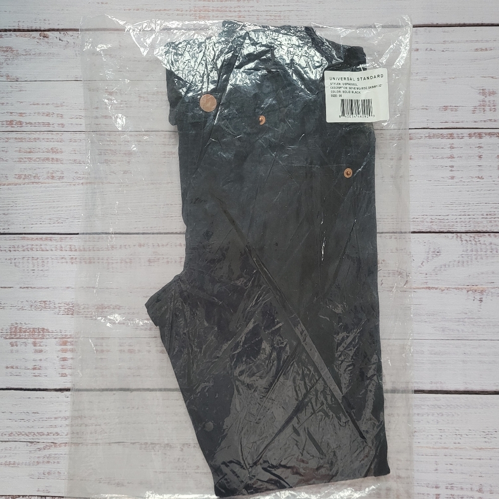 New Universal Standard Solid Black Siene Mid Rise… - image 8